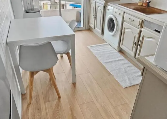 Mimosas Wilson Bright 3br W Sea View 5min Lägenhet Antibes